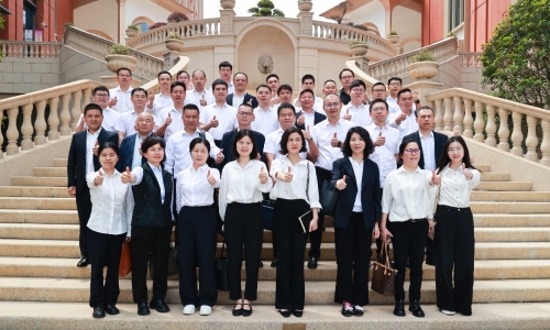 桐昆聚智話AI，團隊同心赴春山！