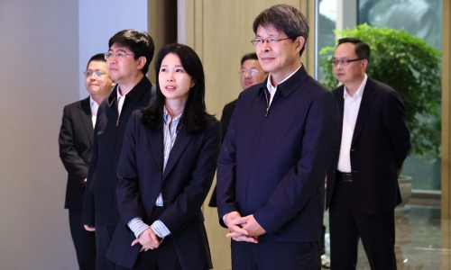 工業和信息化部副部長張云明蒞臨桐昆調研